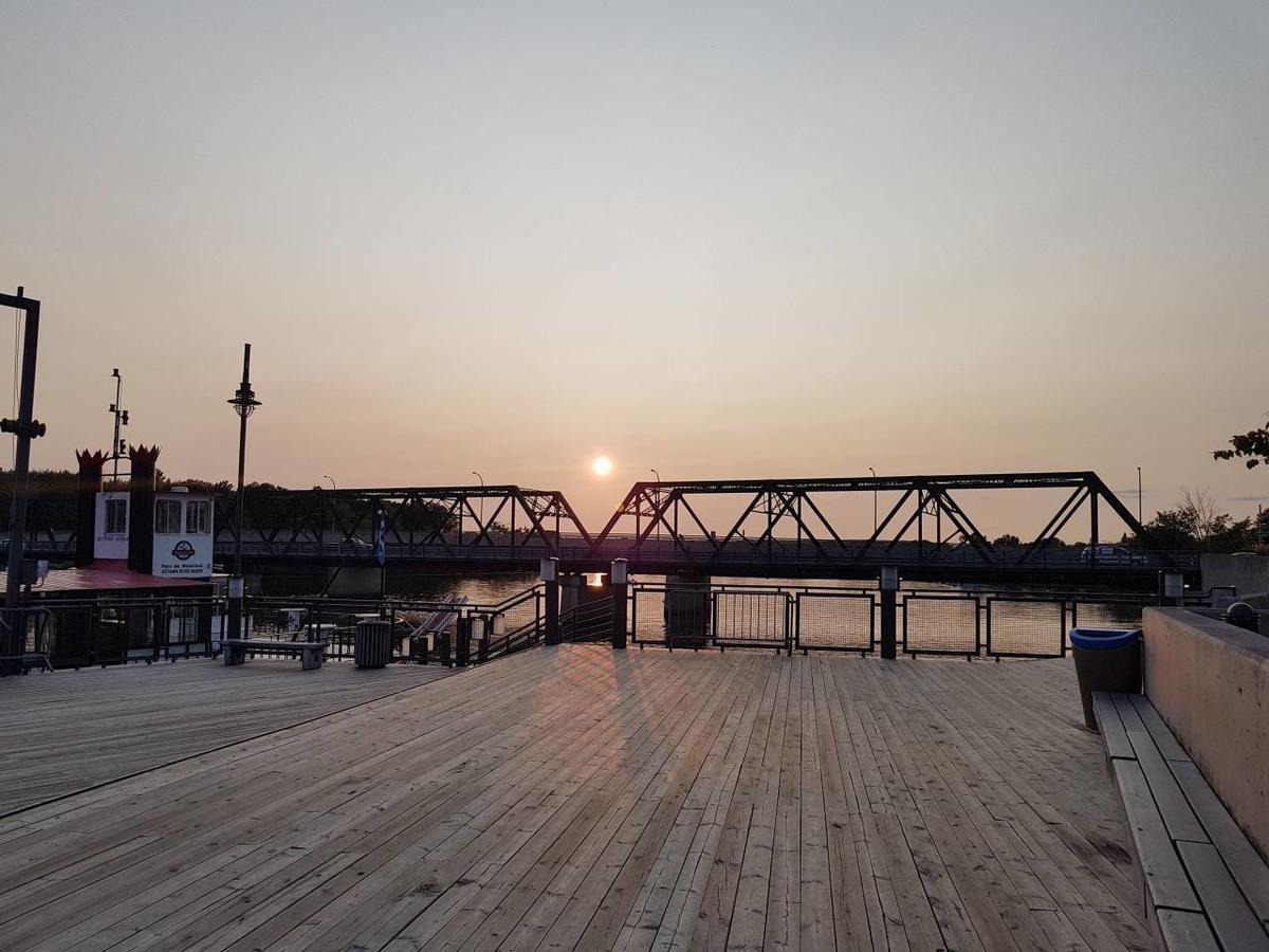 Sweet 2-Bedroom Penthouse Apartment By Amazing Property Rentals Gatineau Exteriér fotografie